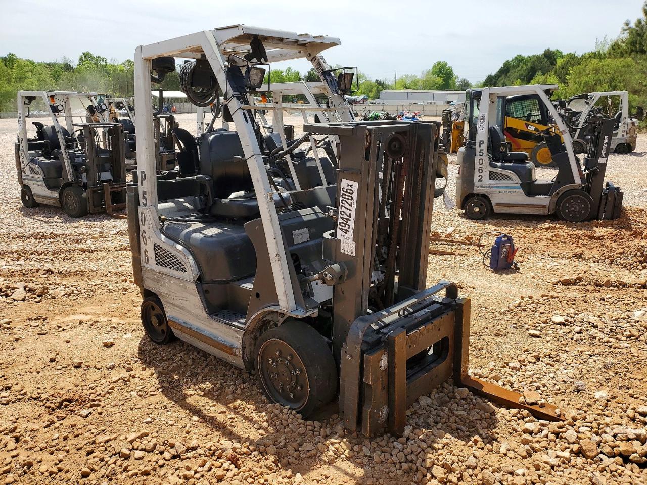 2017 UNICARIERS FORKLIFT