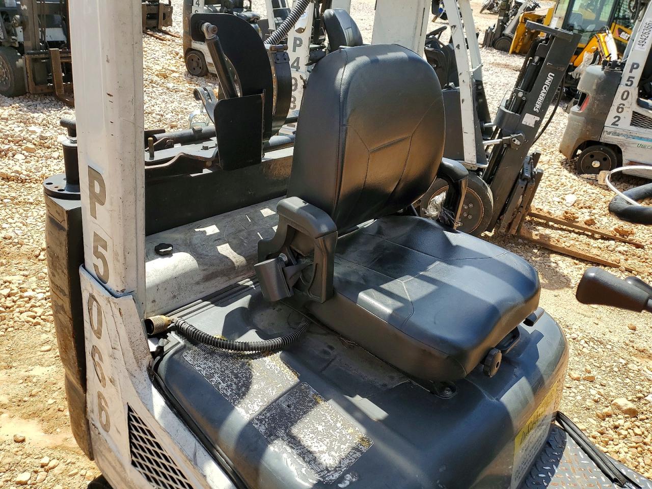 2017 UNICARIERS FORKLIFT