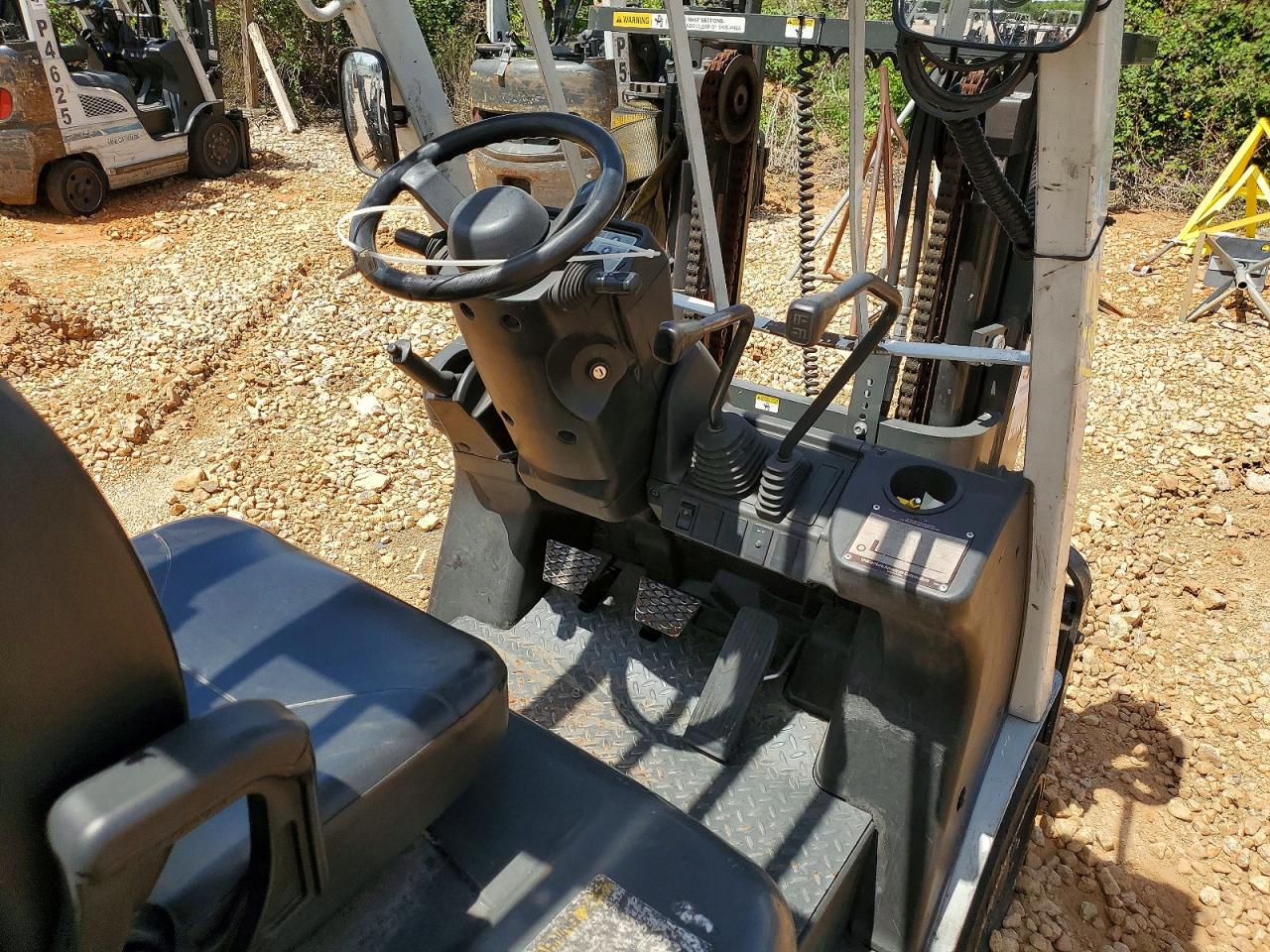 2017 UNICARIERS FORKLIFT