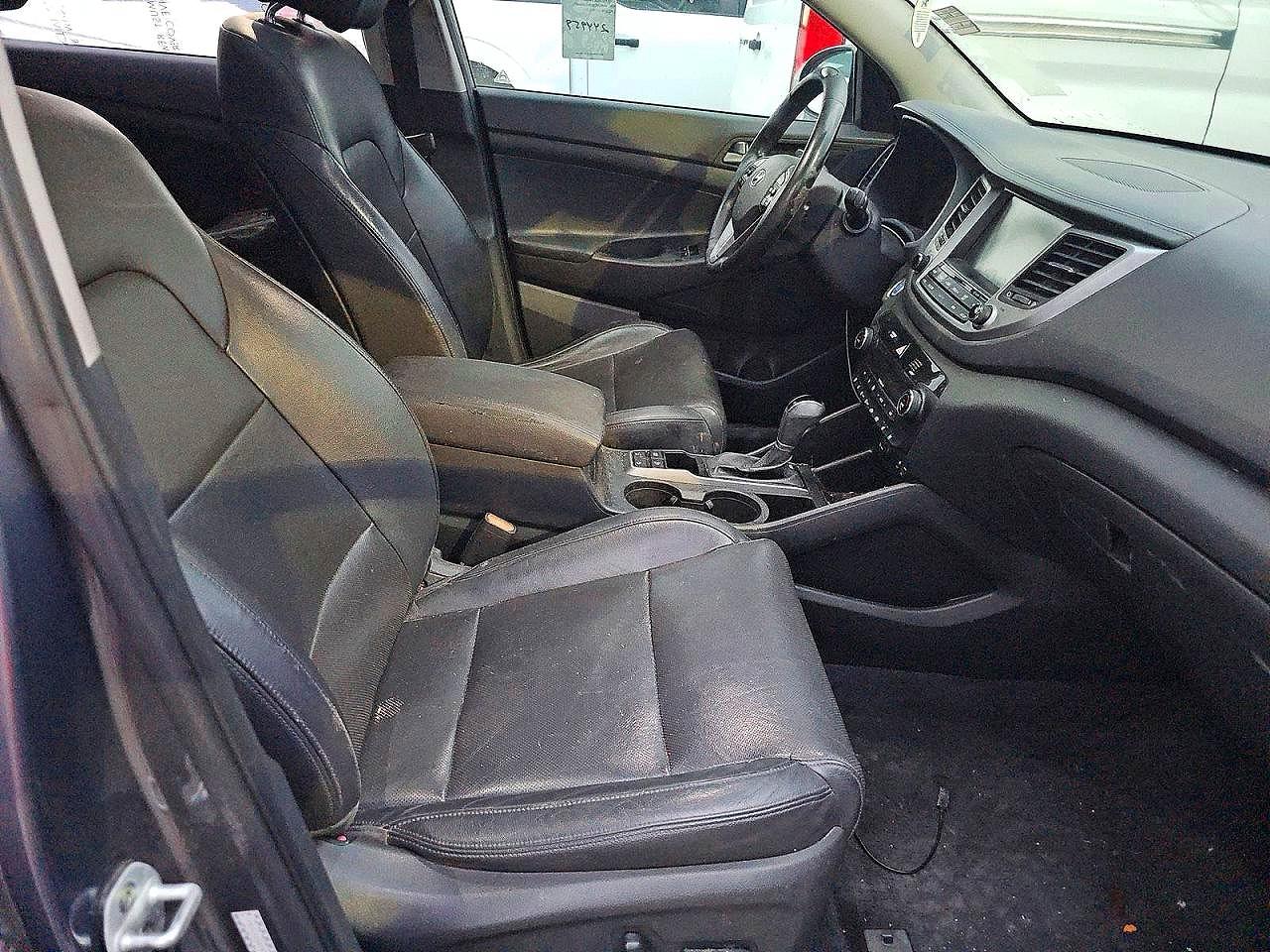 2016 HYUNDAI TUCSON