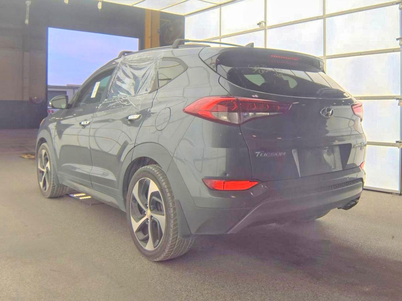 2016 HYUNDAI TUCSON