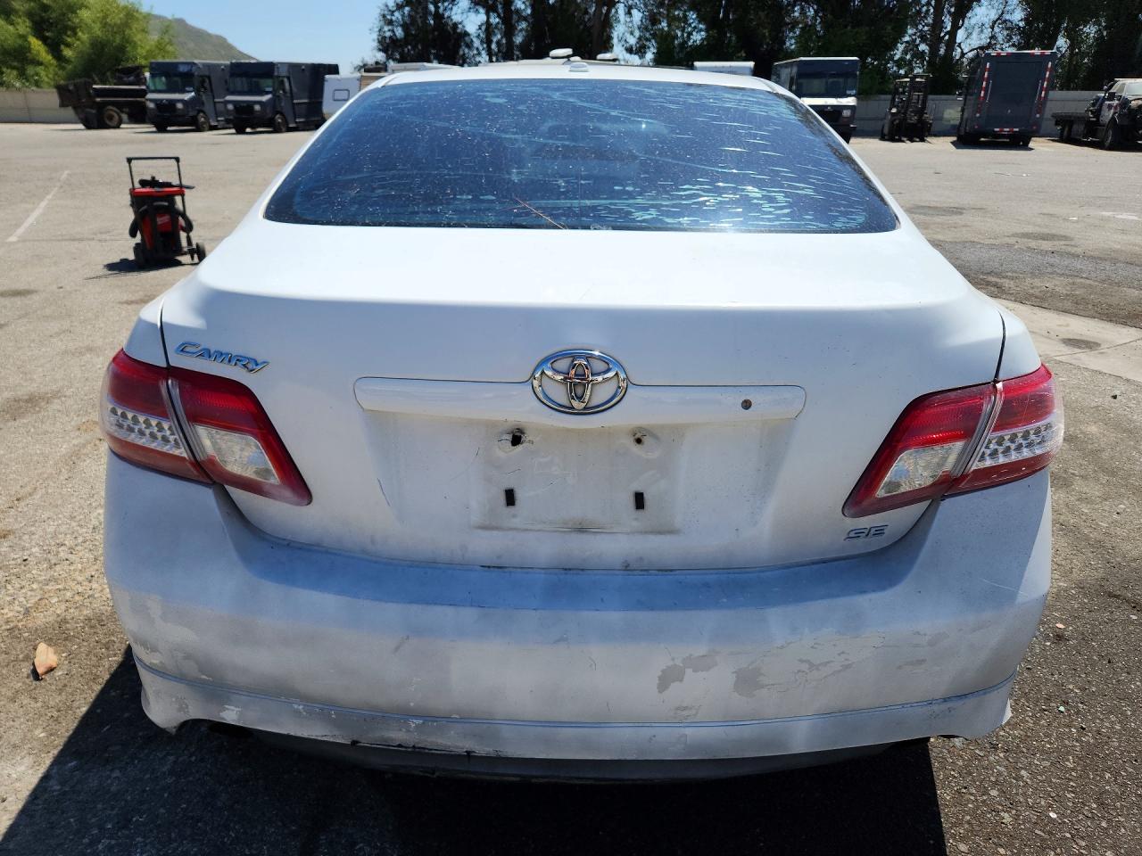 2010 TOYOTA CAMRY