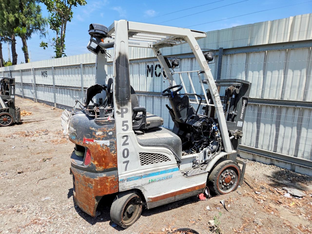 2017 UNICARIERS FORKLIFT