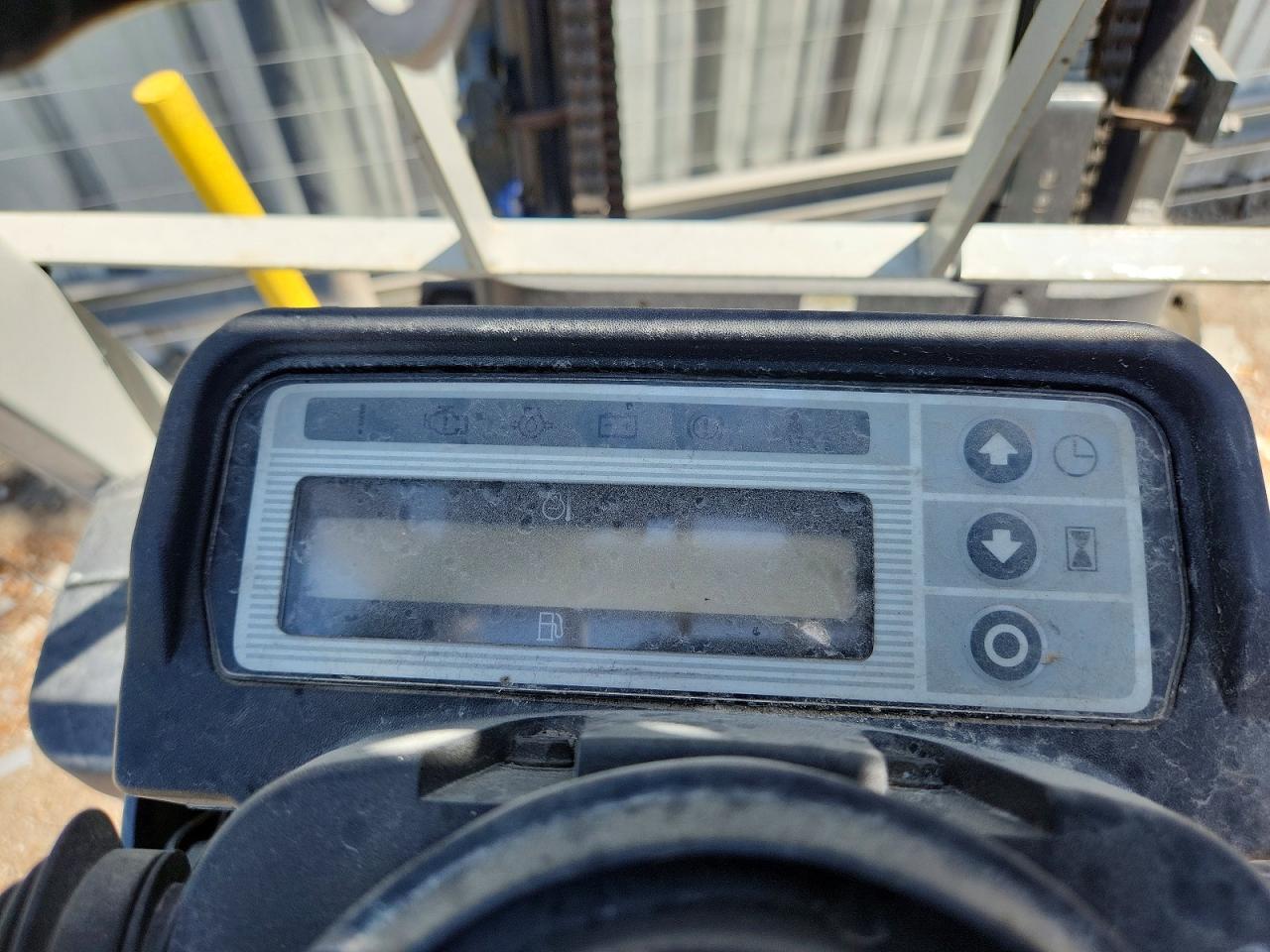 2017 UNICARIERS FORKLIFT
