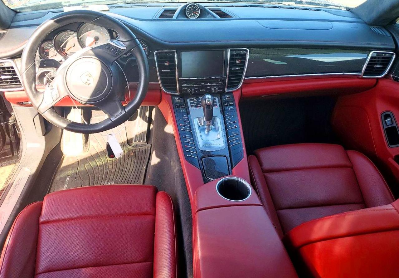 2016 PORSCHE PANAMERA