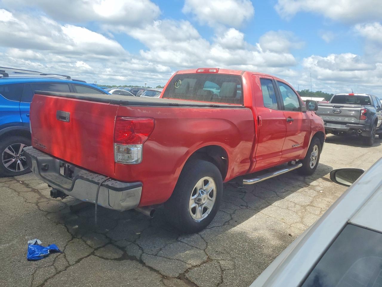 2011 TOYOTA TUNDRA