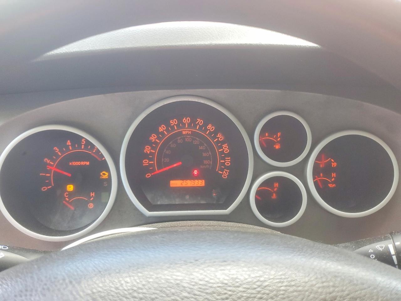 2011 TOYOTA TUNDRA