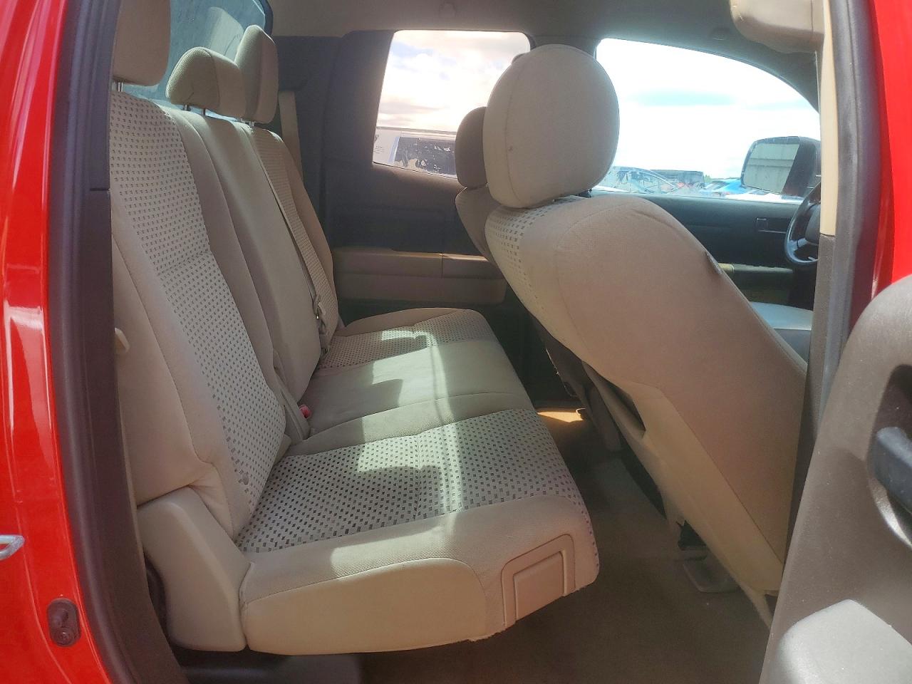 2011 TOYOTA TUNDRA