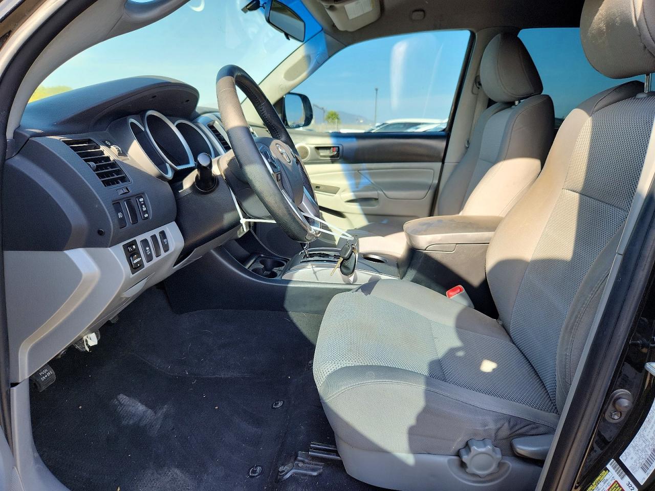 2015 TOYOTA TACOMA