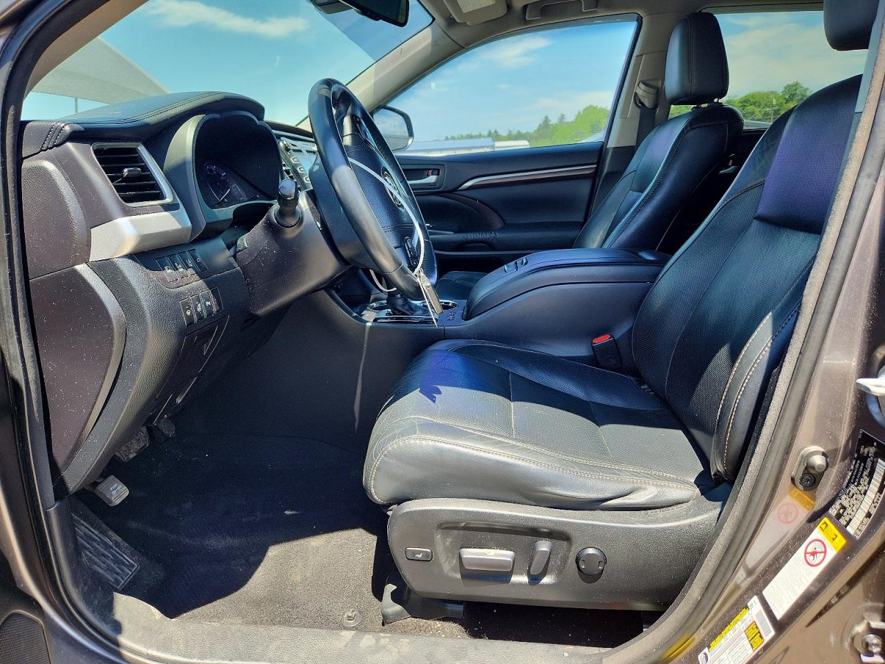 2016 TOYOTA HIGHLANDER