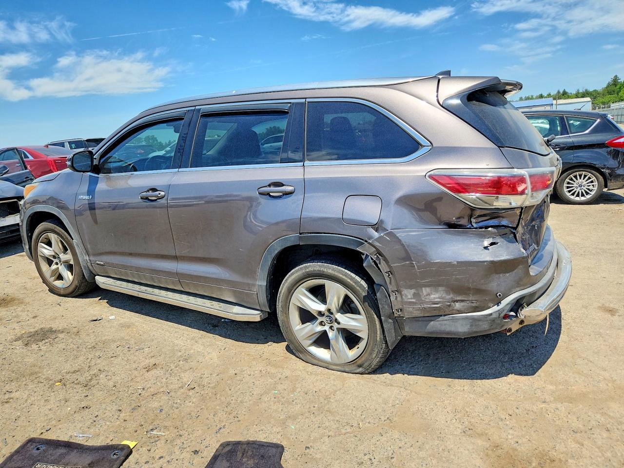 2016 TOYOTA HIGHLANDER