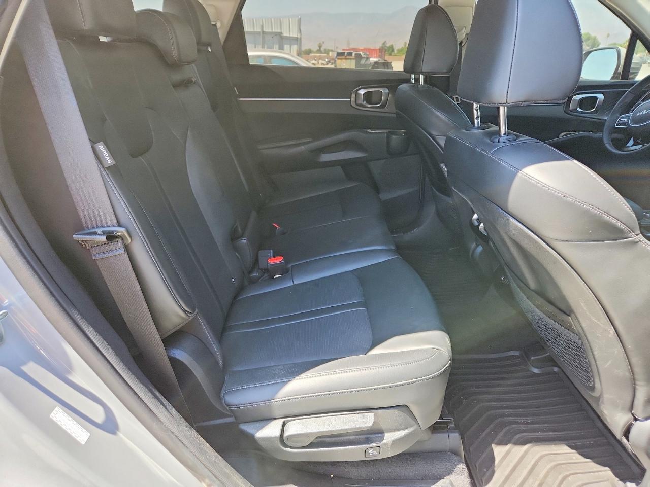 2025 KIA SORENTO