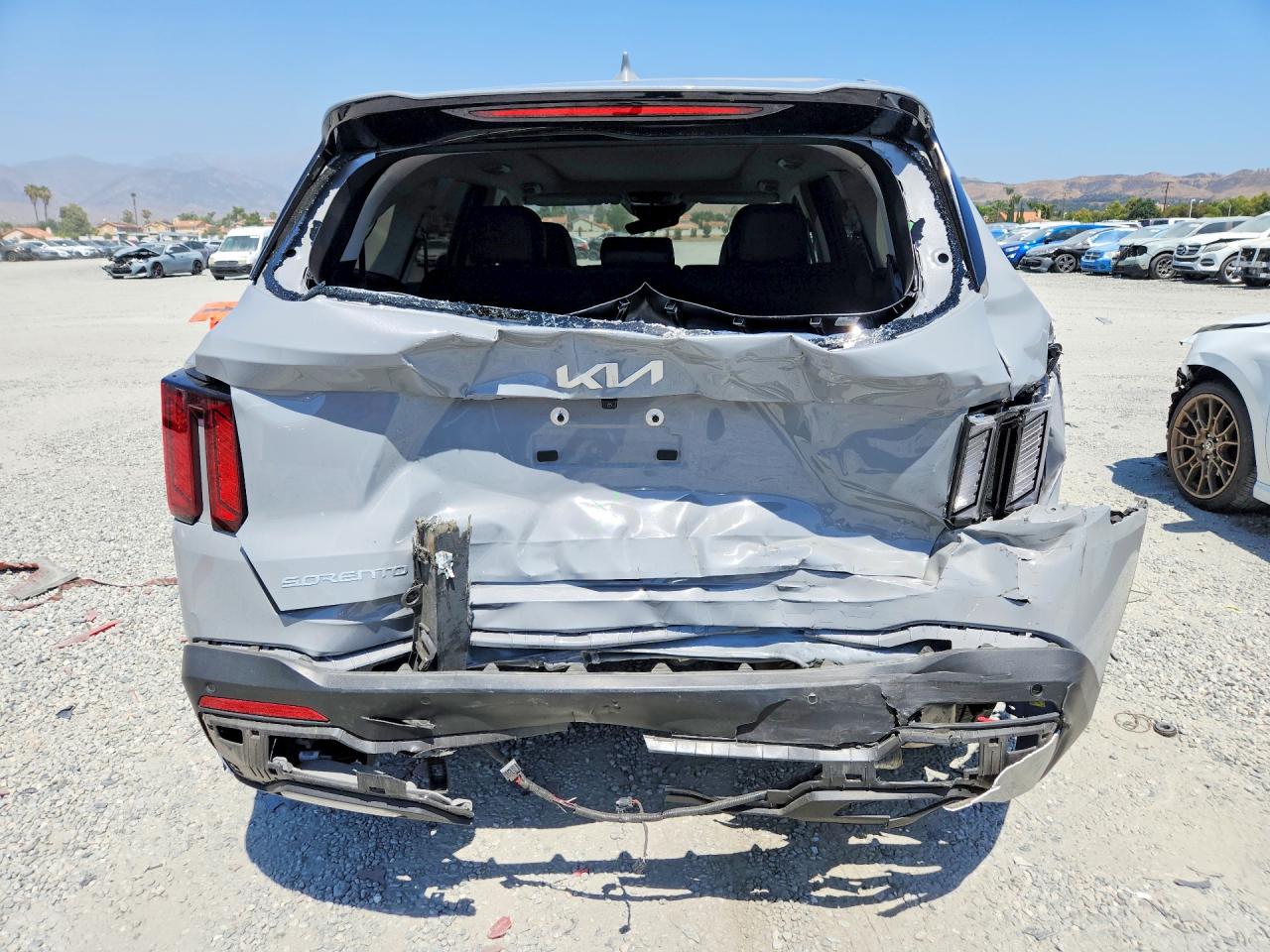2025 KIA SORENTO