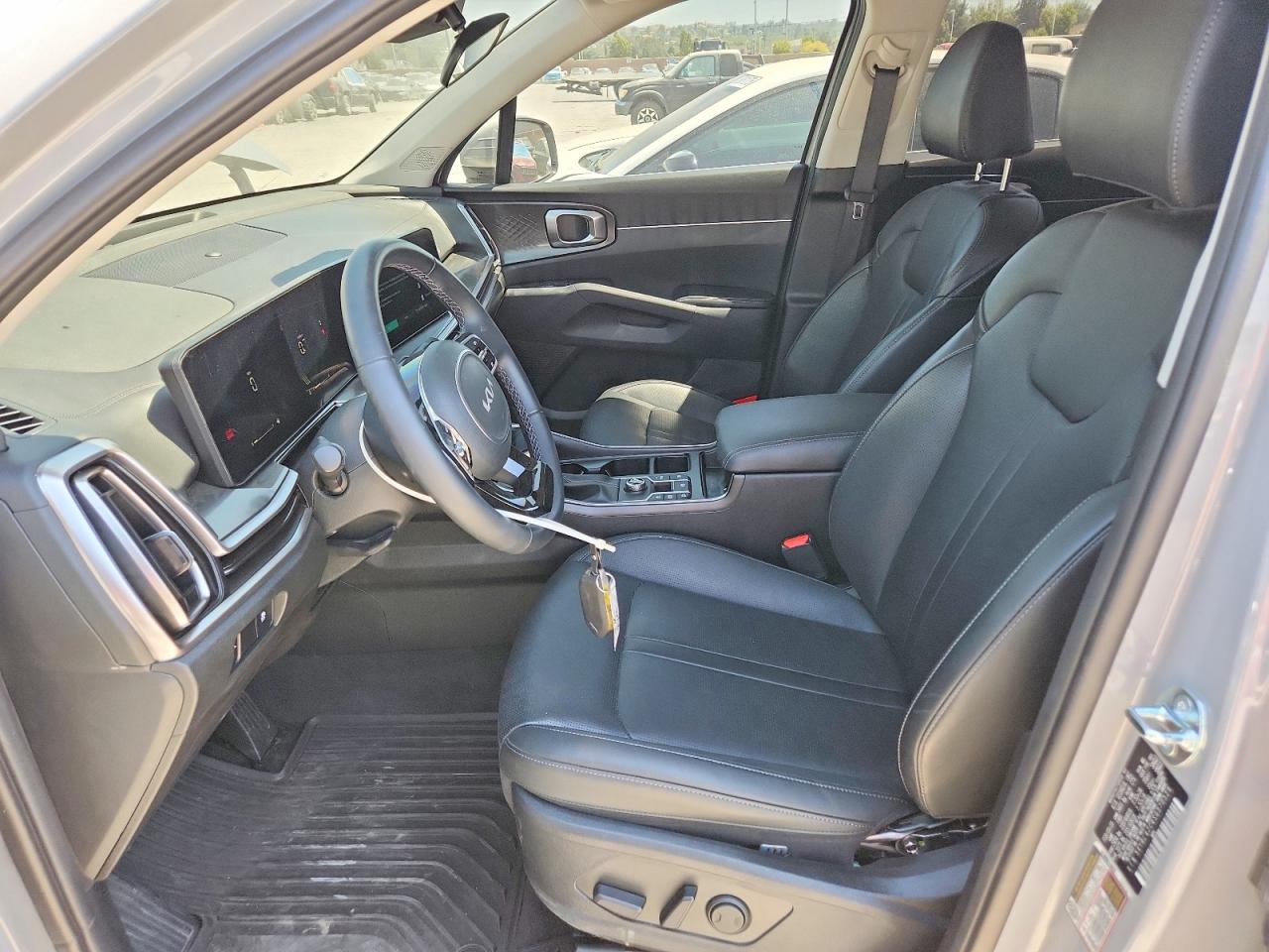 2025 KIA SORENTO