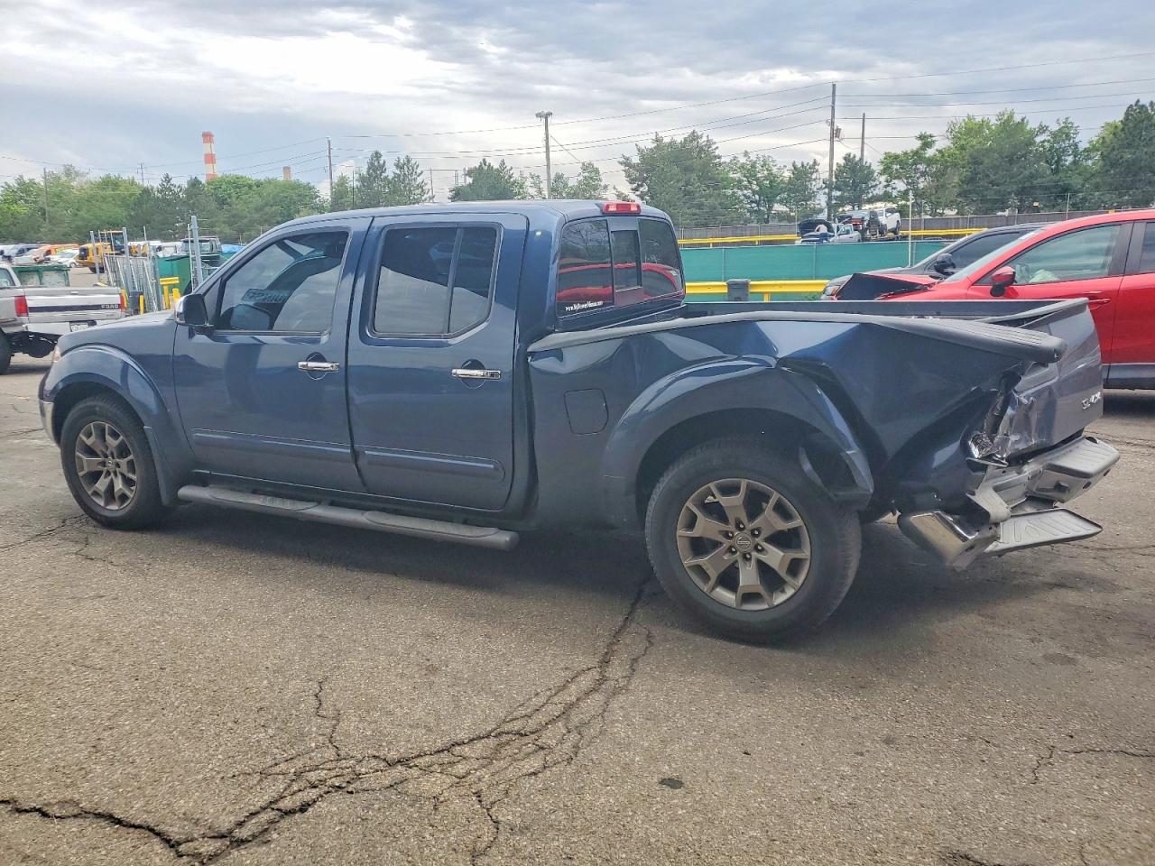 2016 NISSAN FRONTIER
