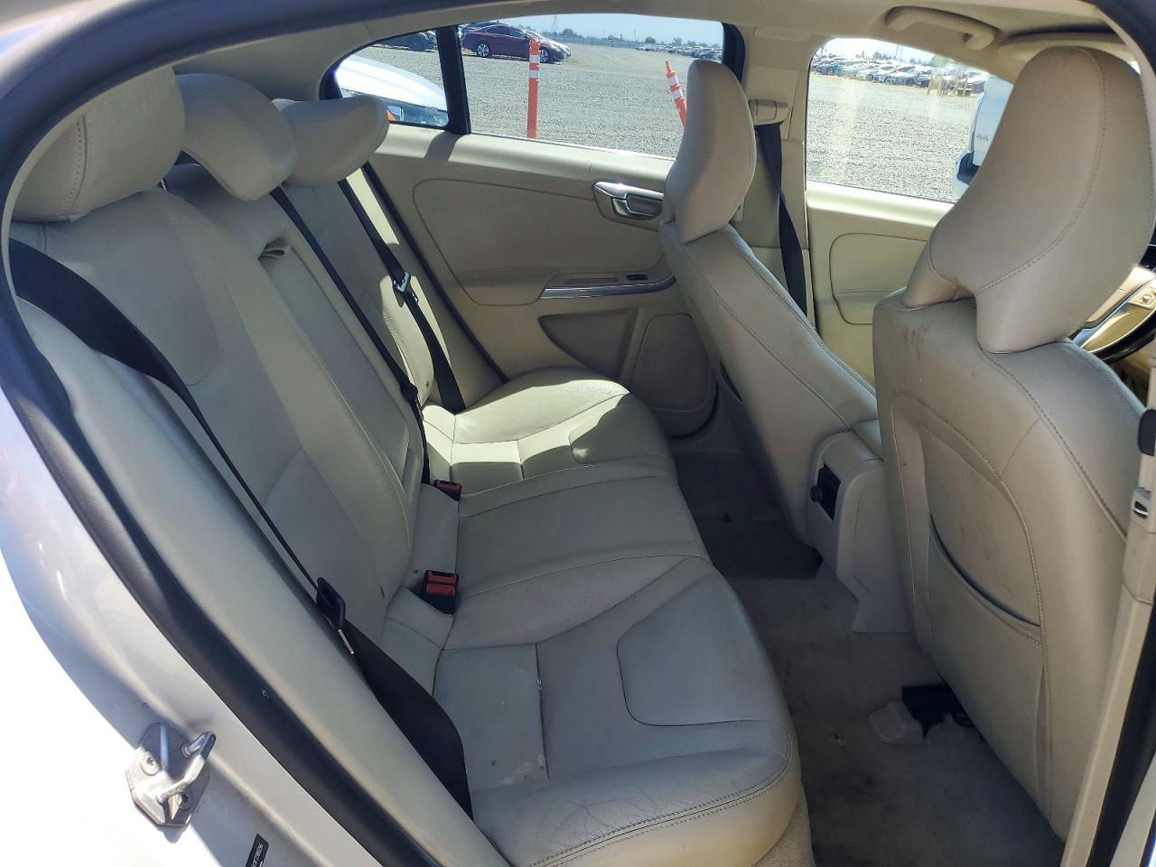 2015 VOLV S60
