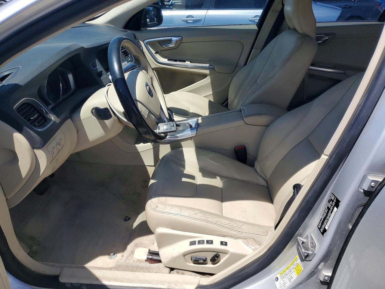 2015 VOLV S60