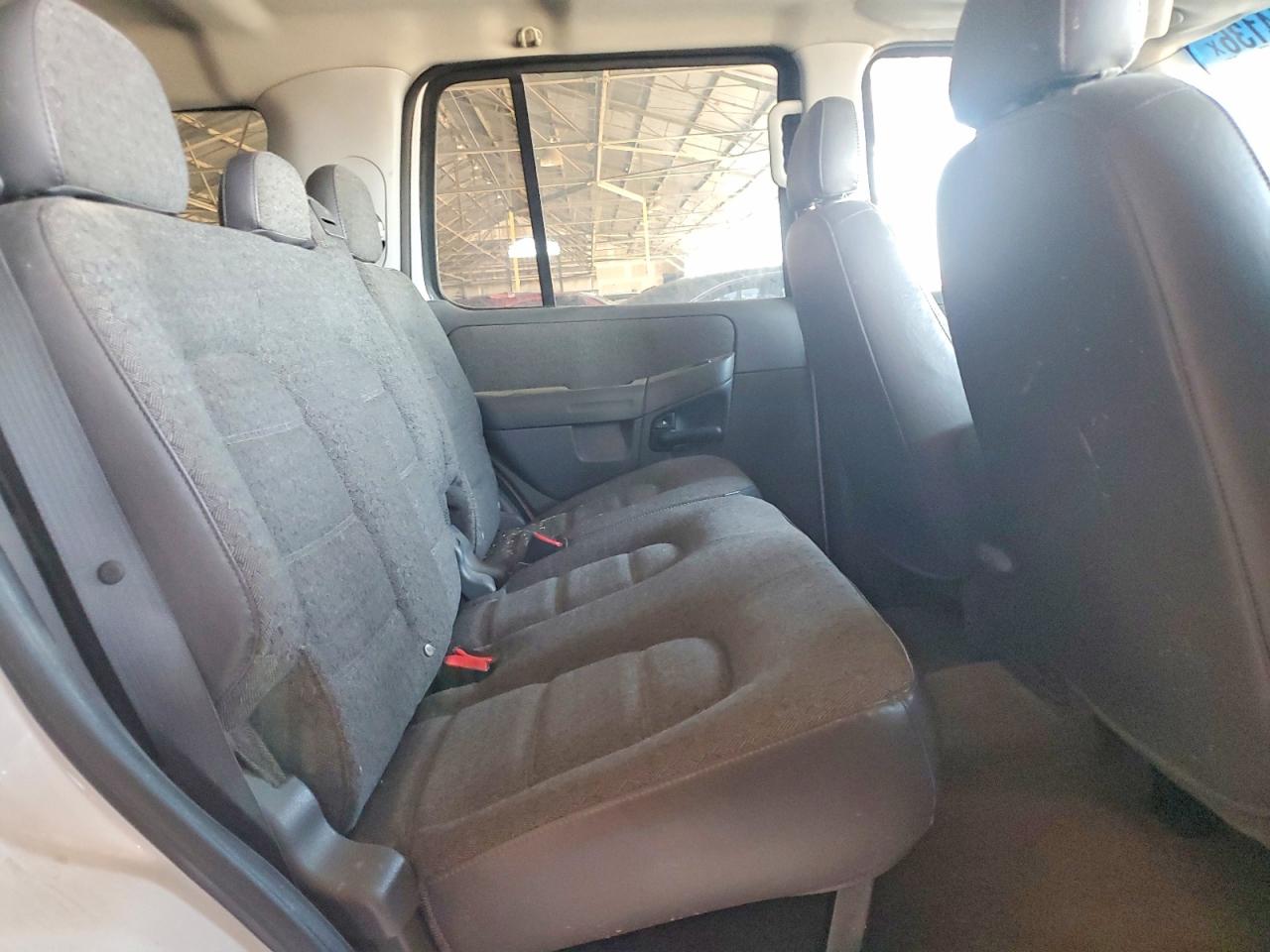 2004 FORD EXPLORER