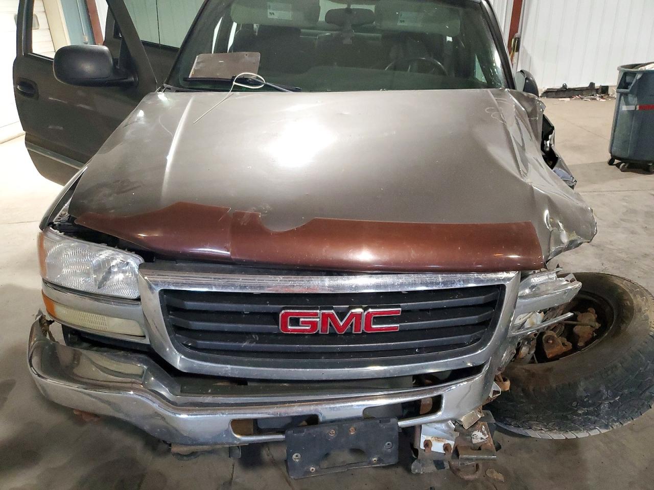 2006 GMC SIERRA