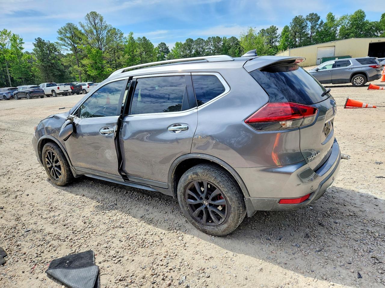 2019 NISSAN ROGUE