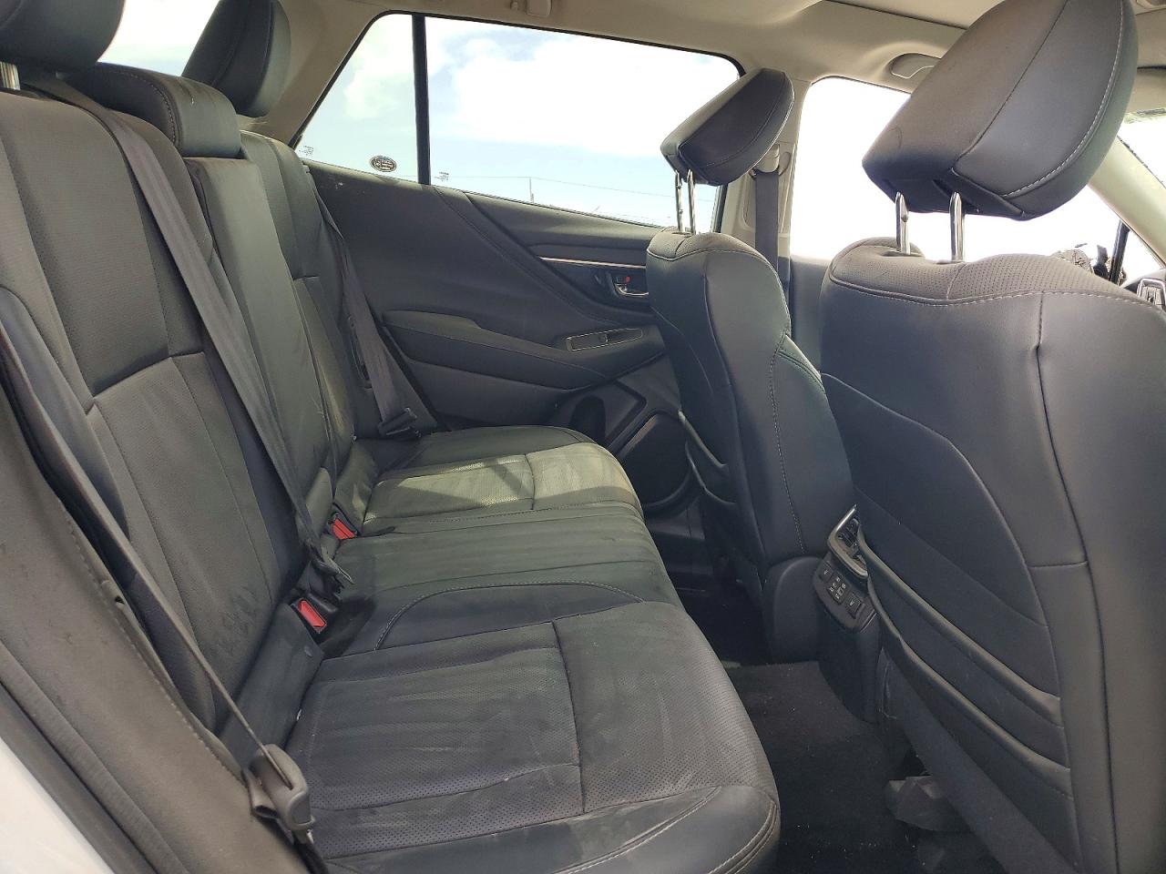 2025 SUBARU OUTBACK