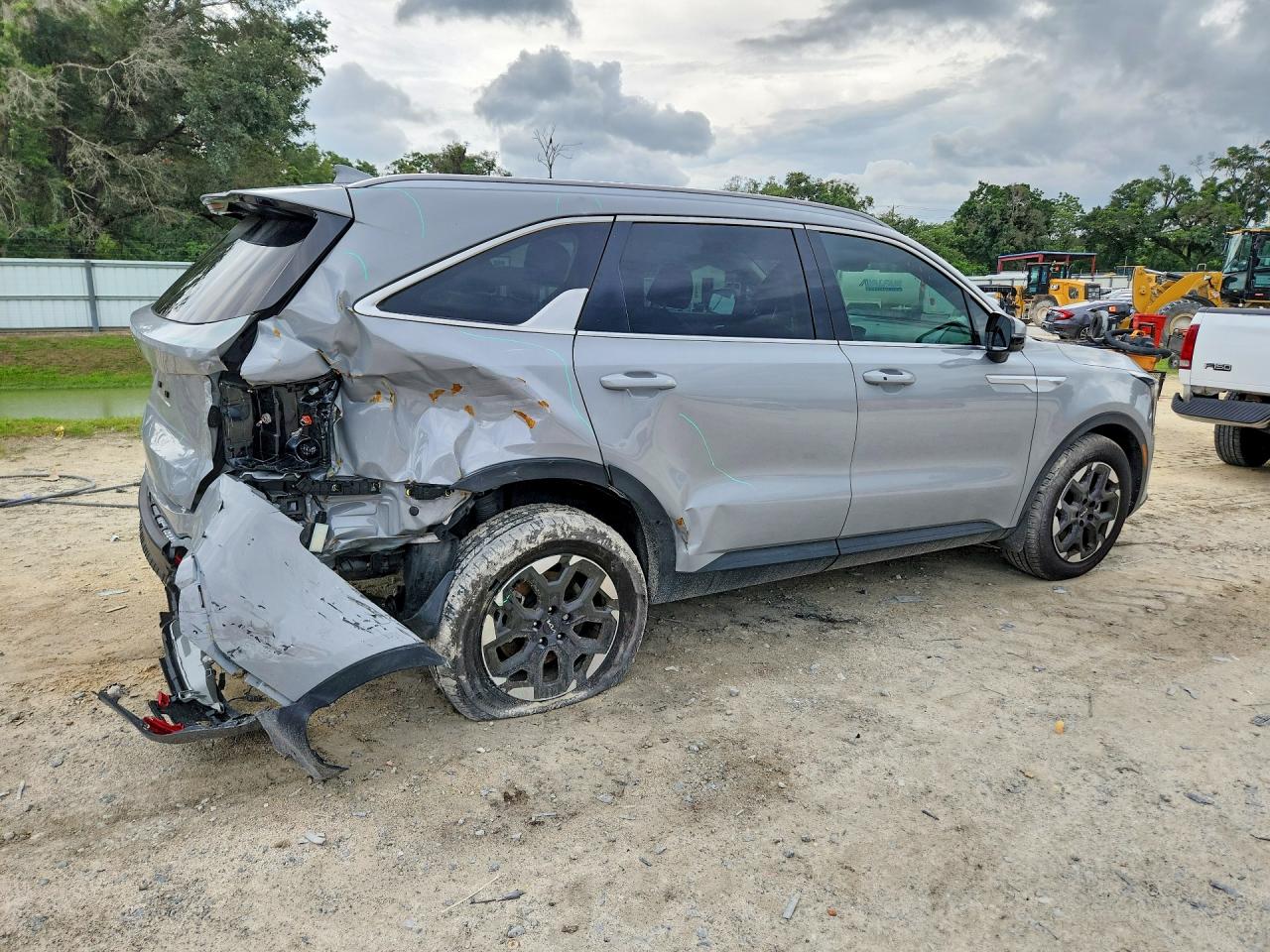 2025 KIA SORENTO