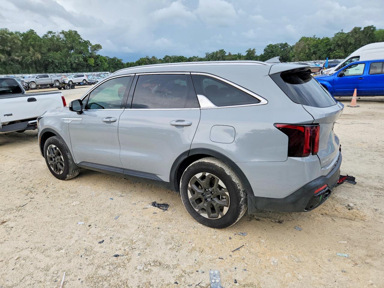 2025 KIA SORENTO