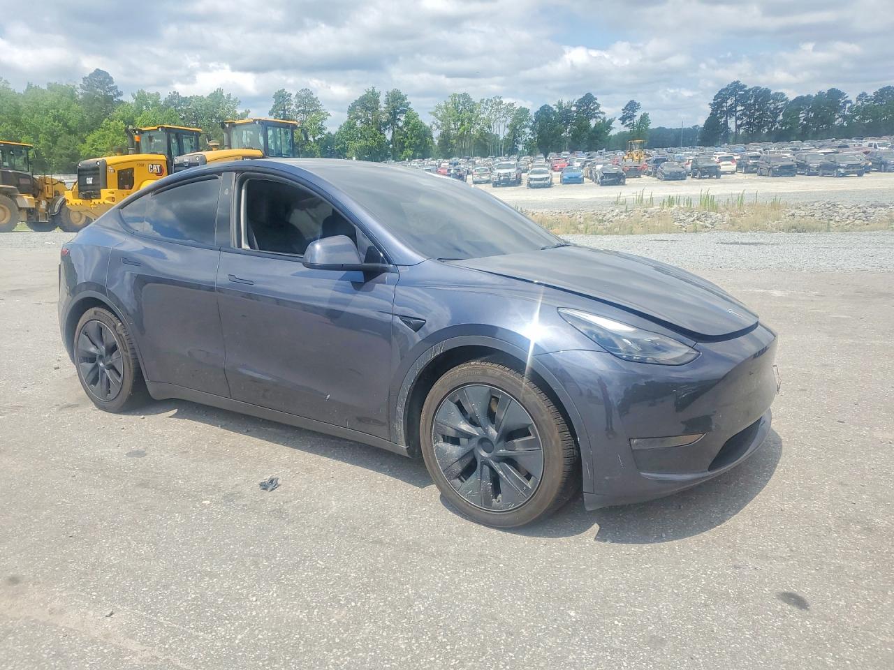 2025 TESLA MODEL Y
