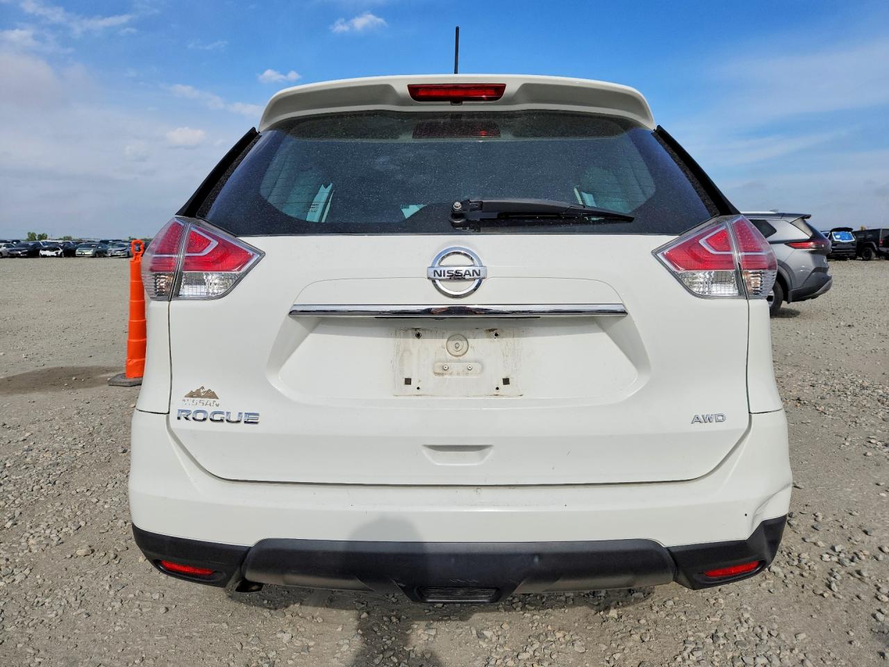 2016 NISSAN ROGUE