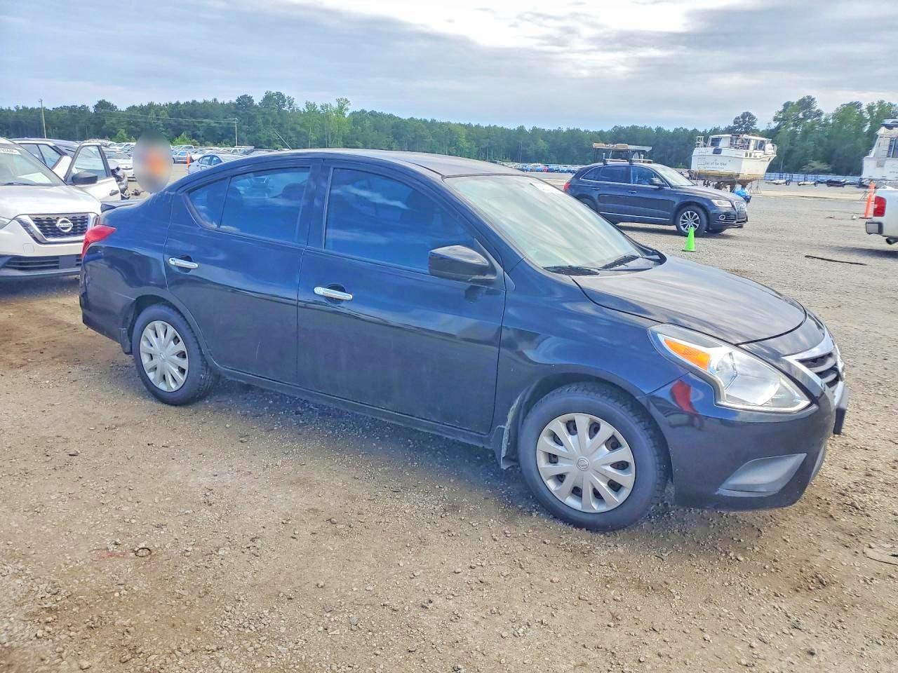 2017 NISSAN VERSA