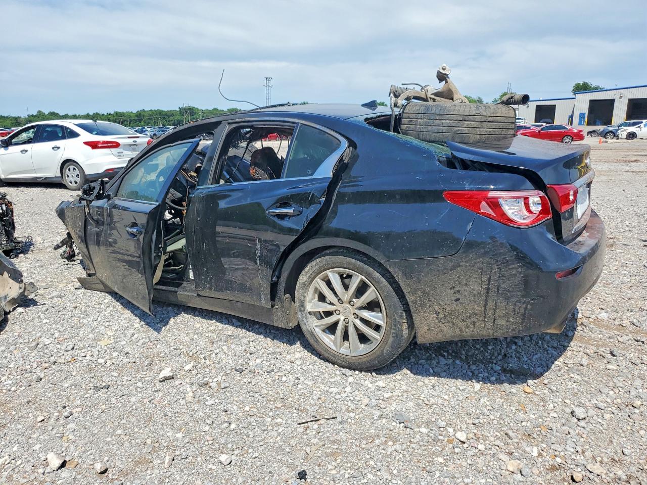 2015 INFINITI Q50