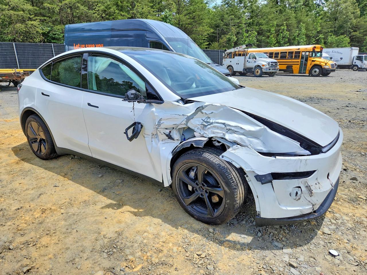 2026 TESLA MODEL Y