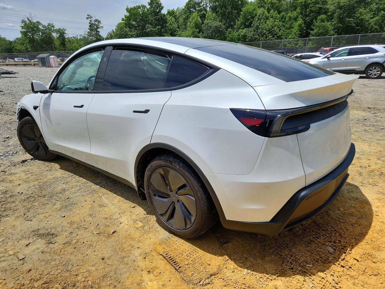 2026 TESLA MODEL Y