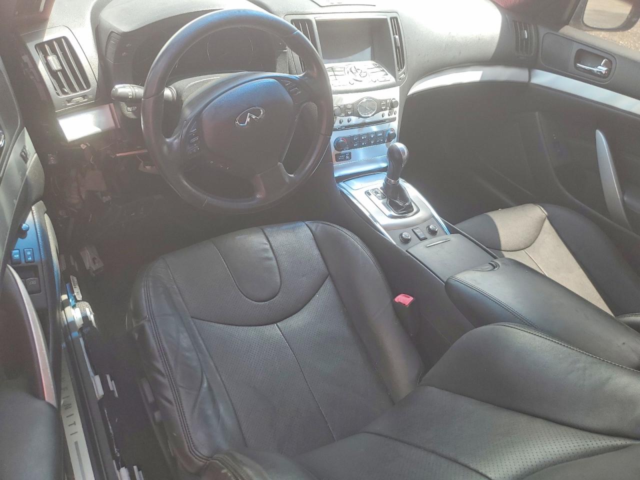 2013 INFINITI G37
