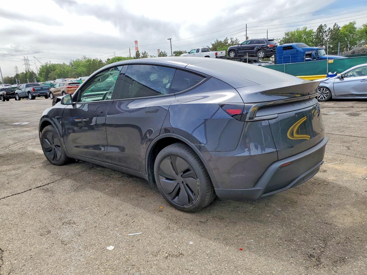 2026 TESLA MODEL Y