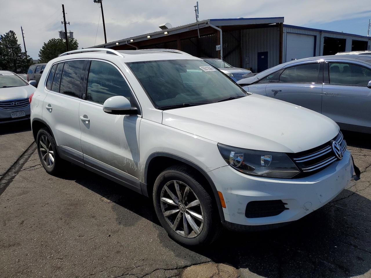 2017 VOLKSWAGEN TIGUAN
