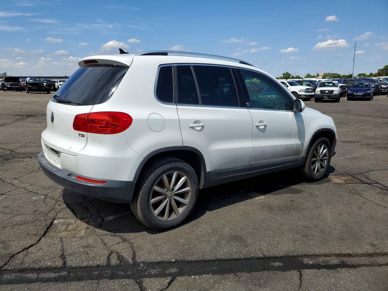 2017 VOLKSWAGEN TIGUAN
