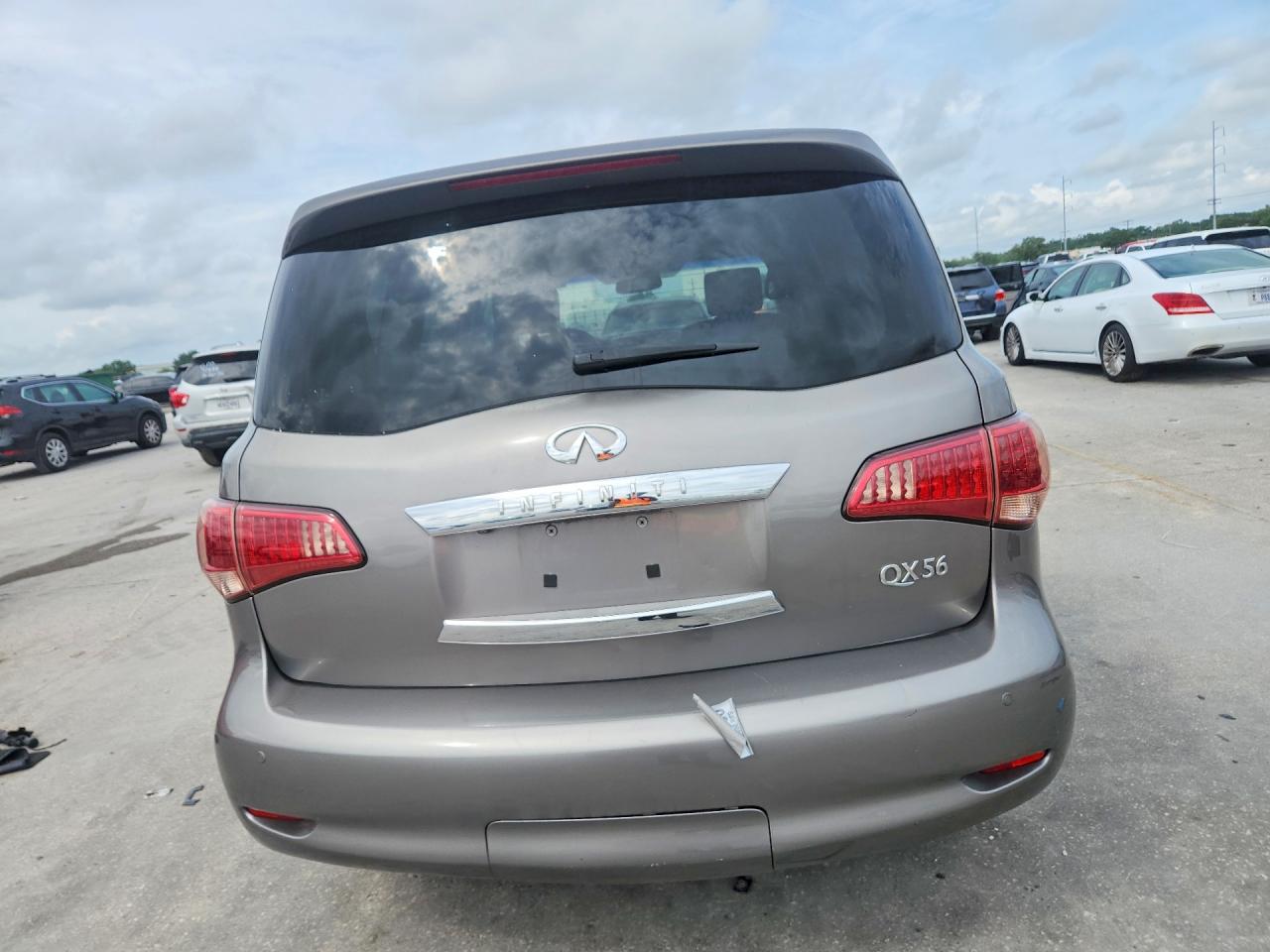 2011 INFINITI QX56