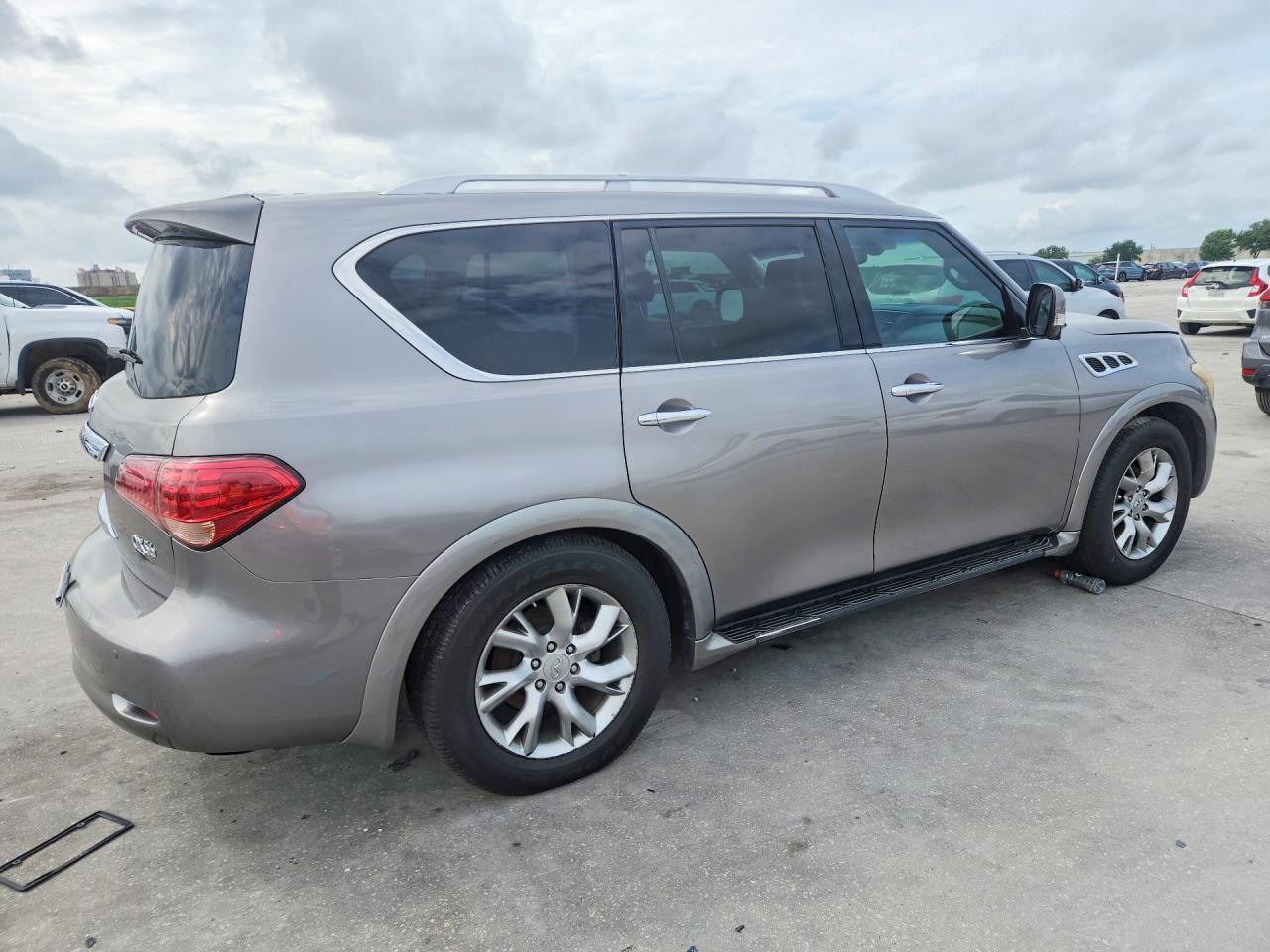2011 INFINITI QX56