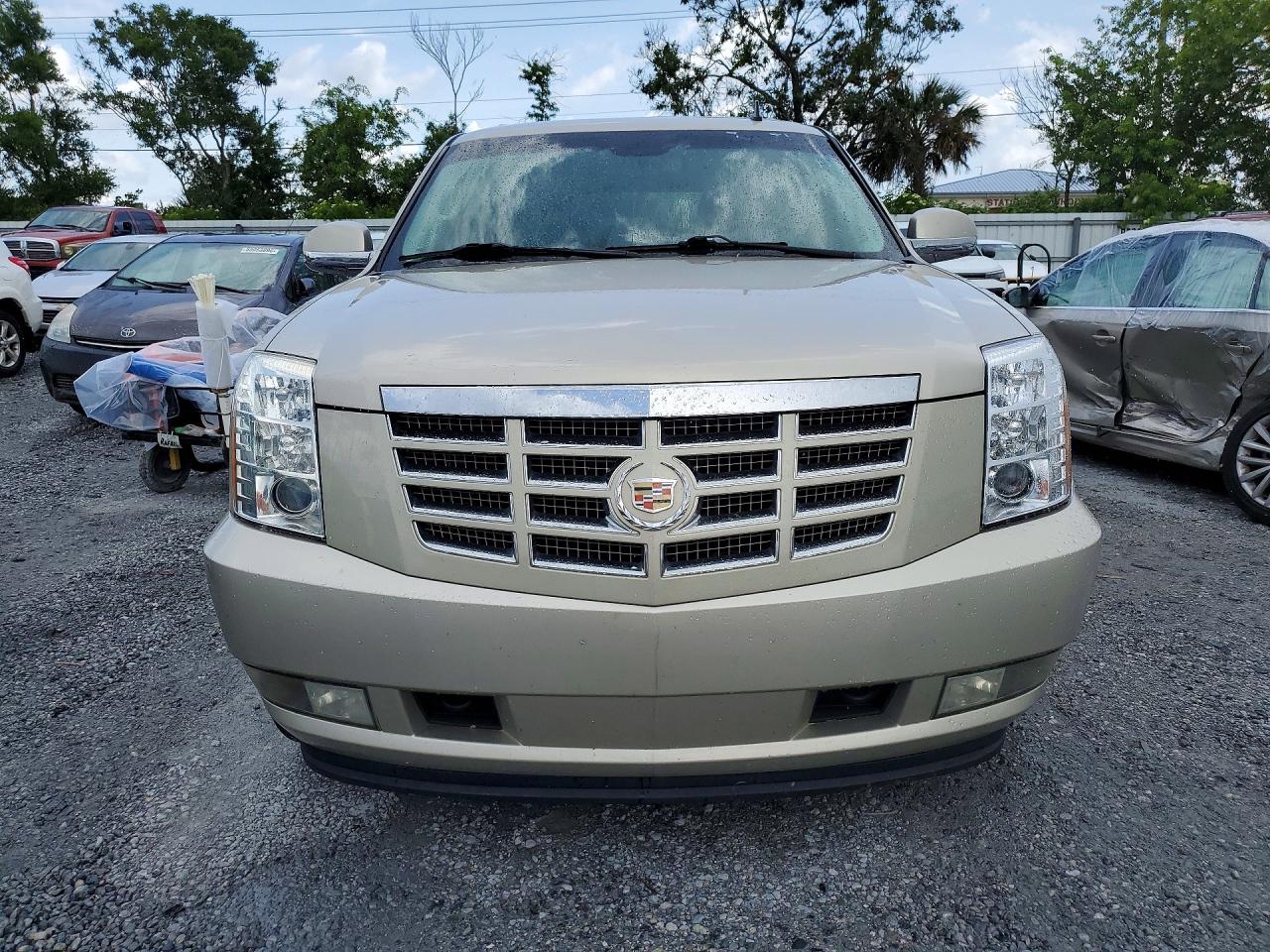 2013 CADILLAC ESCALADE