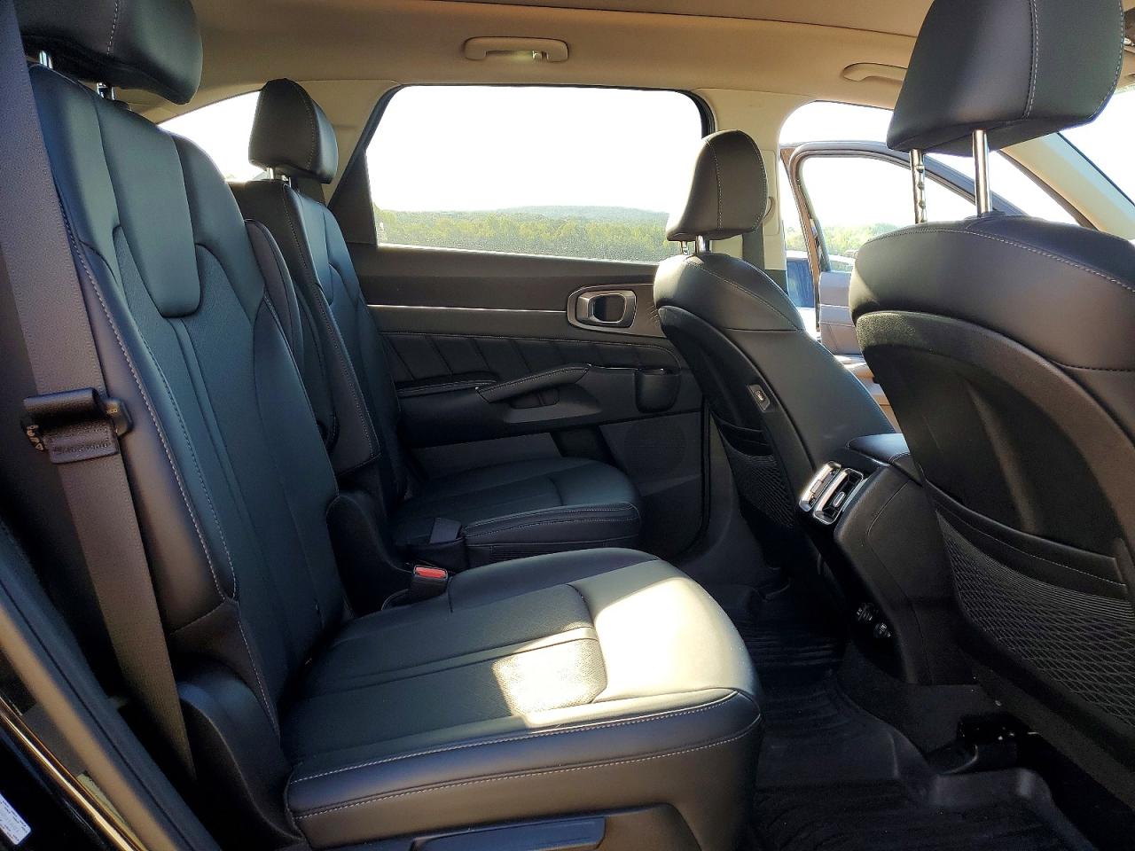 2023 KIA SORENTO