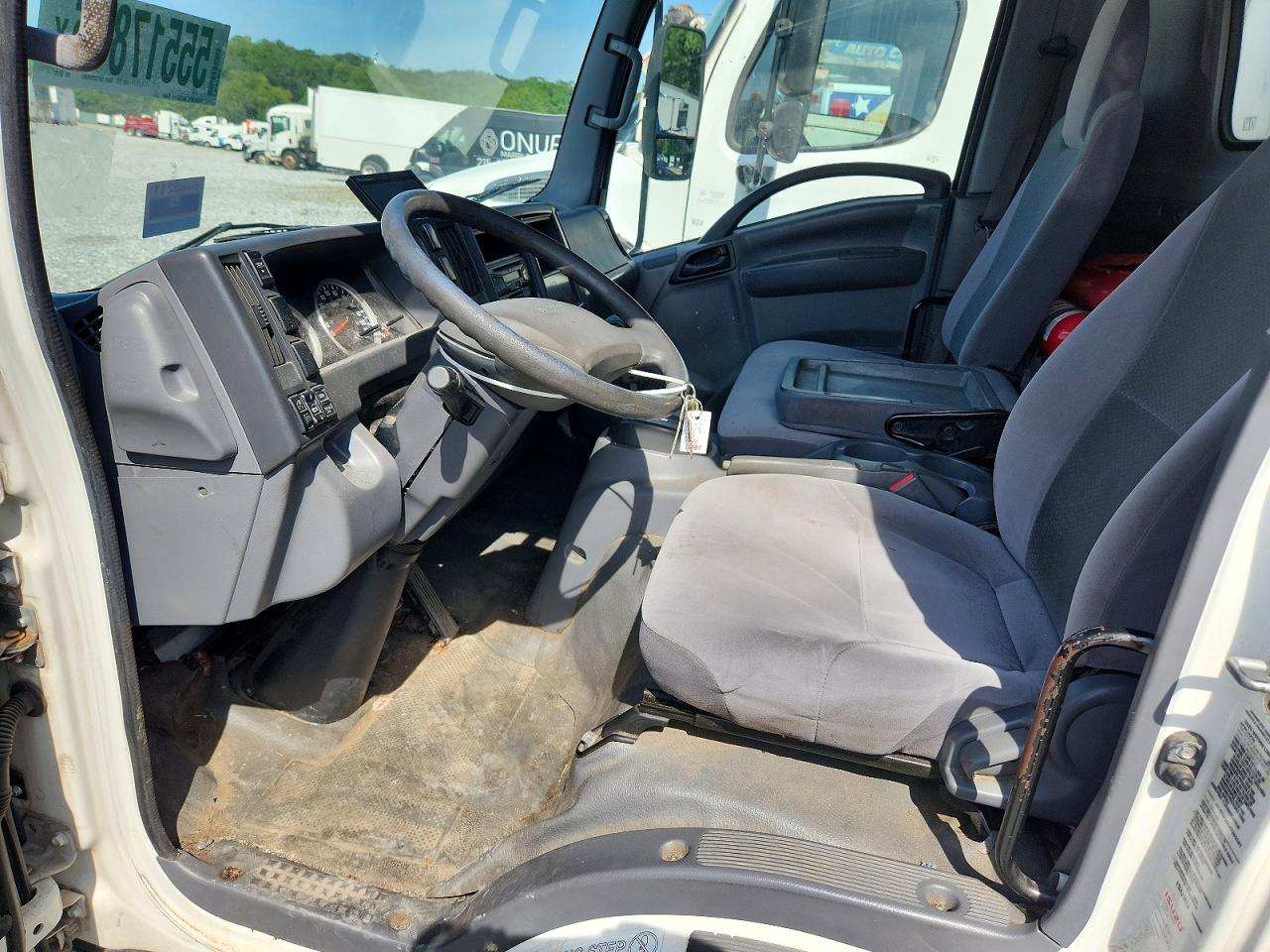 2017 ISUZU NPR
