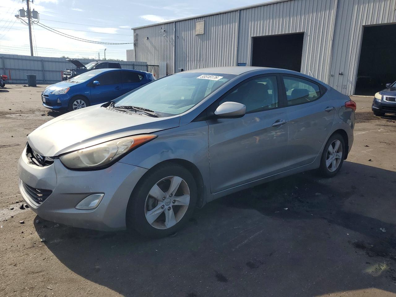 2013 HYUNDAI ELANTRA