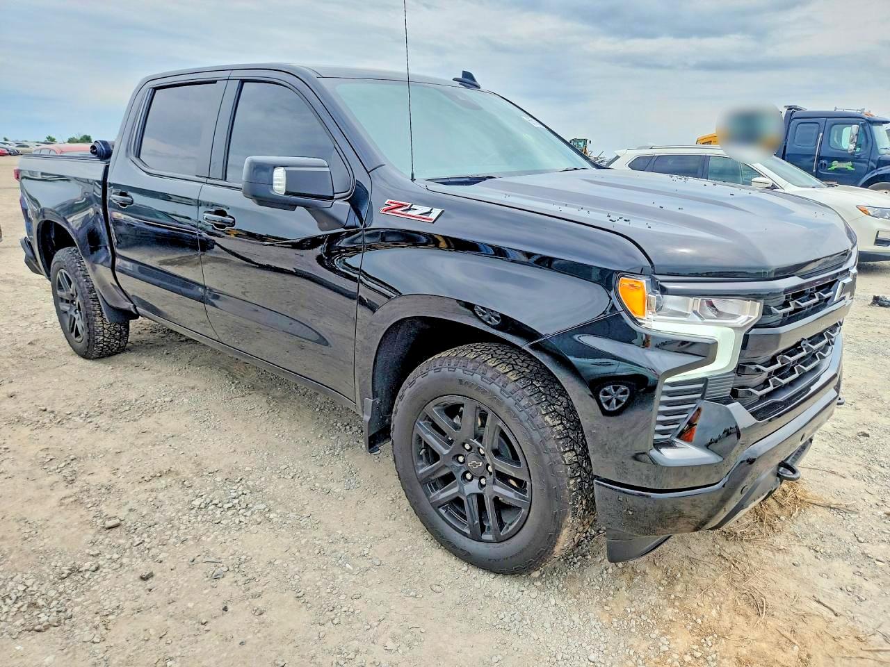 2025 CHEVROLET SILVERADO