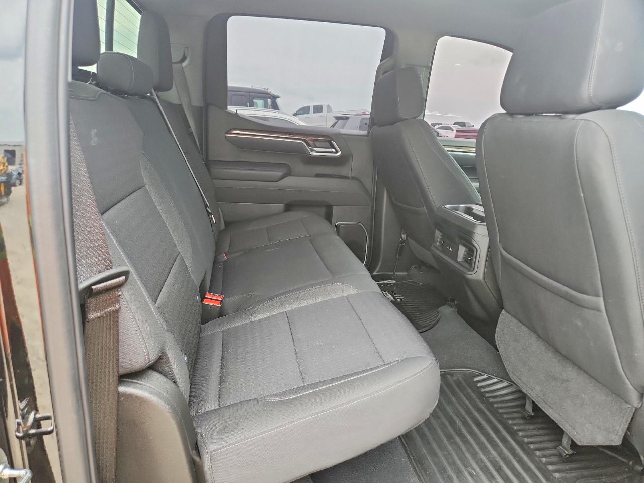 2025 CHEVROLET SILVERADO