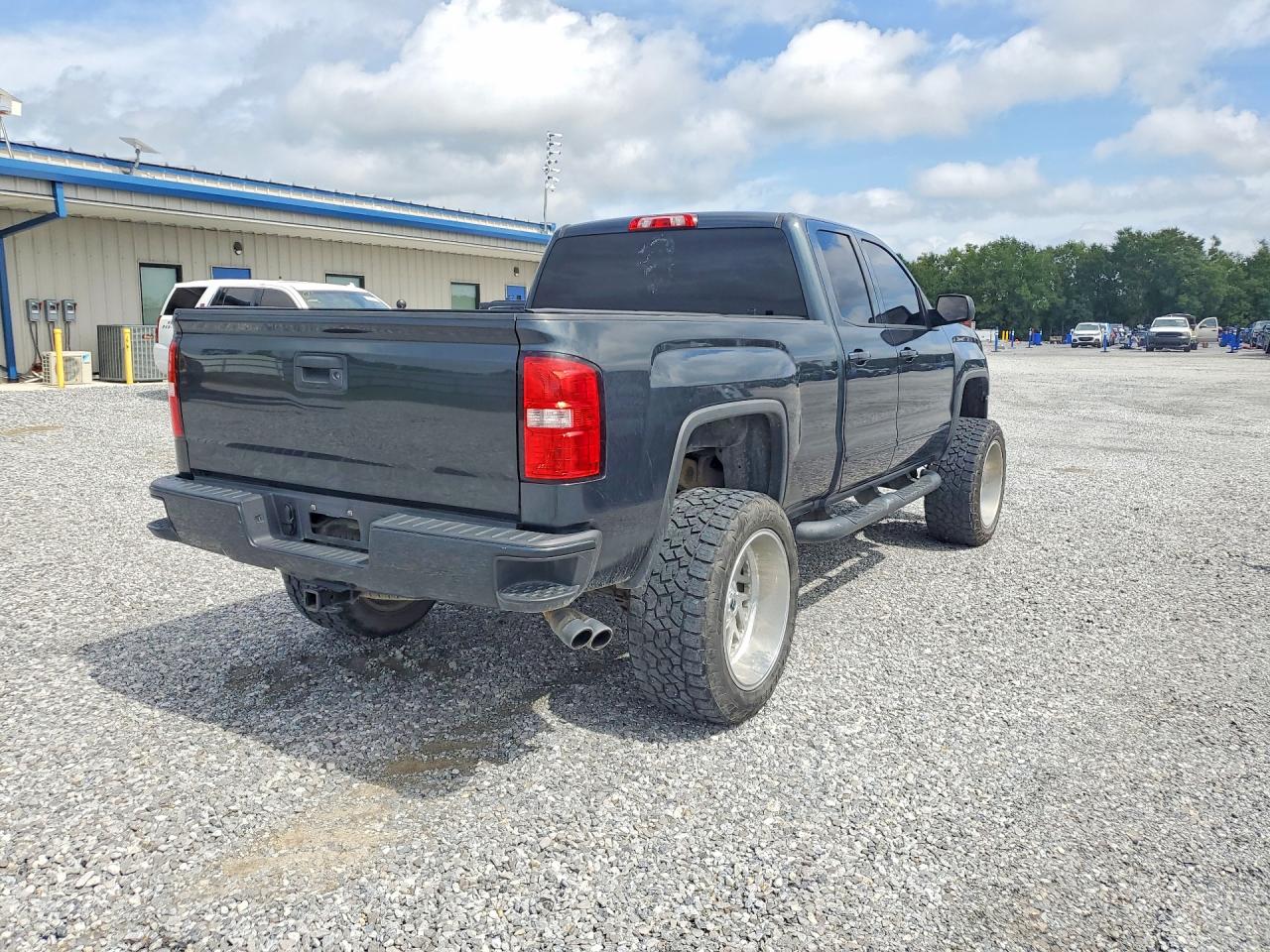 2018 GMC SIERRA