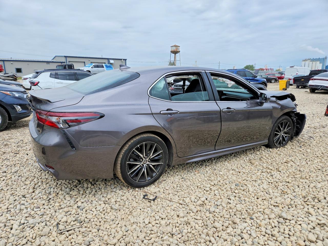 2024 TOYOTA CAMRY