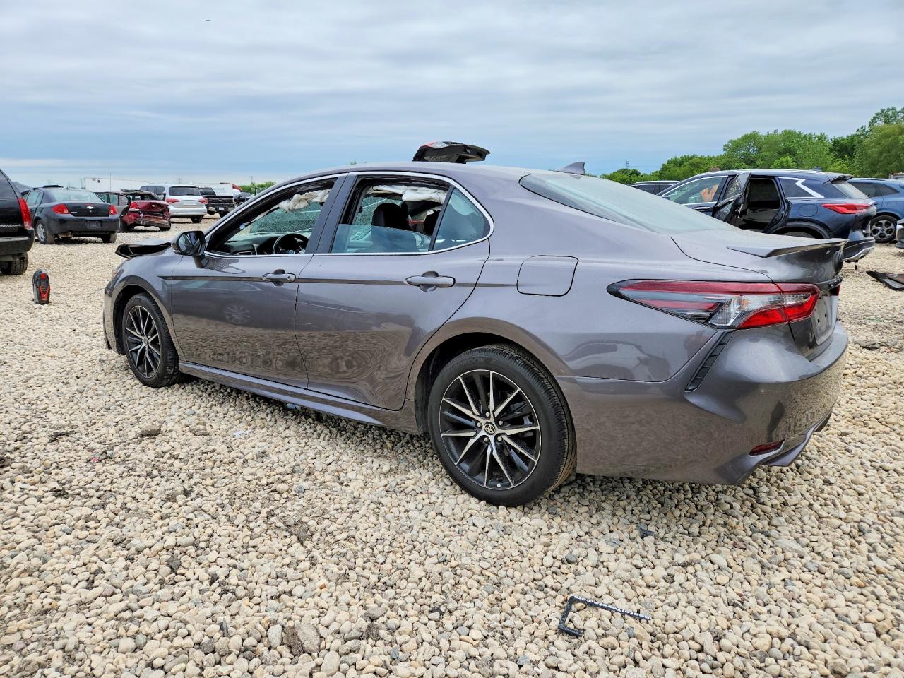 2024 TOYOTA CAMRY