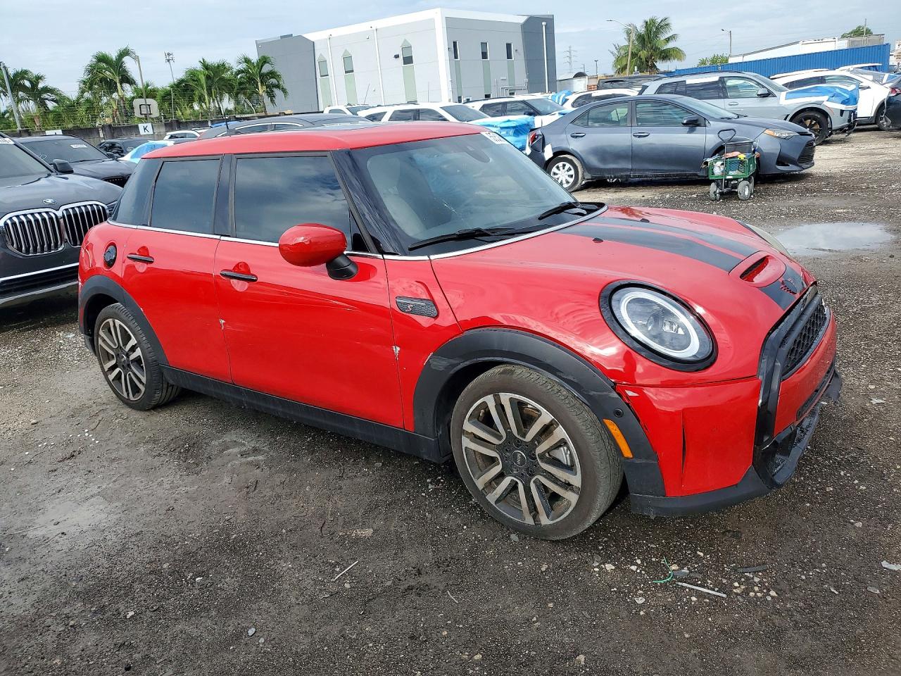 2024 MINI COOPER