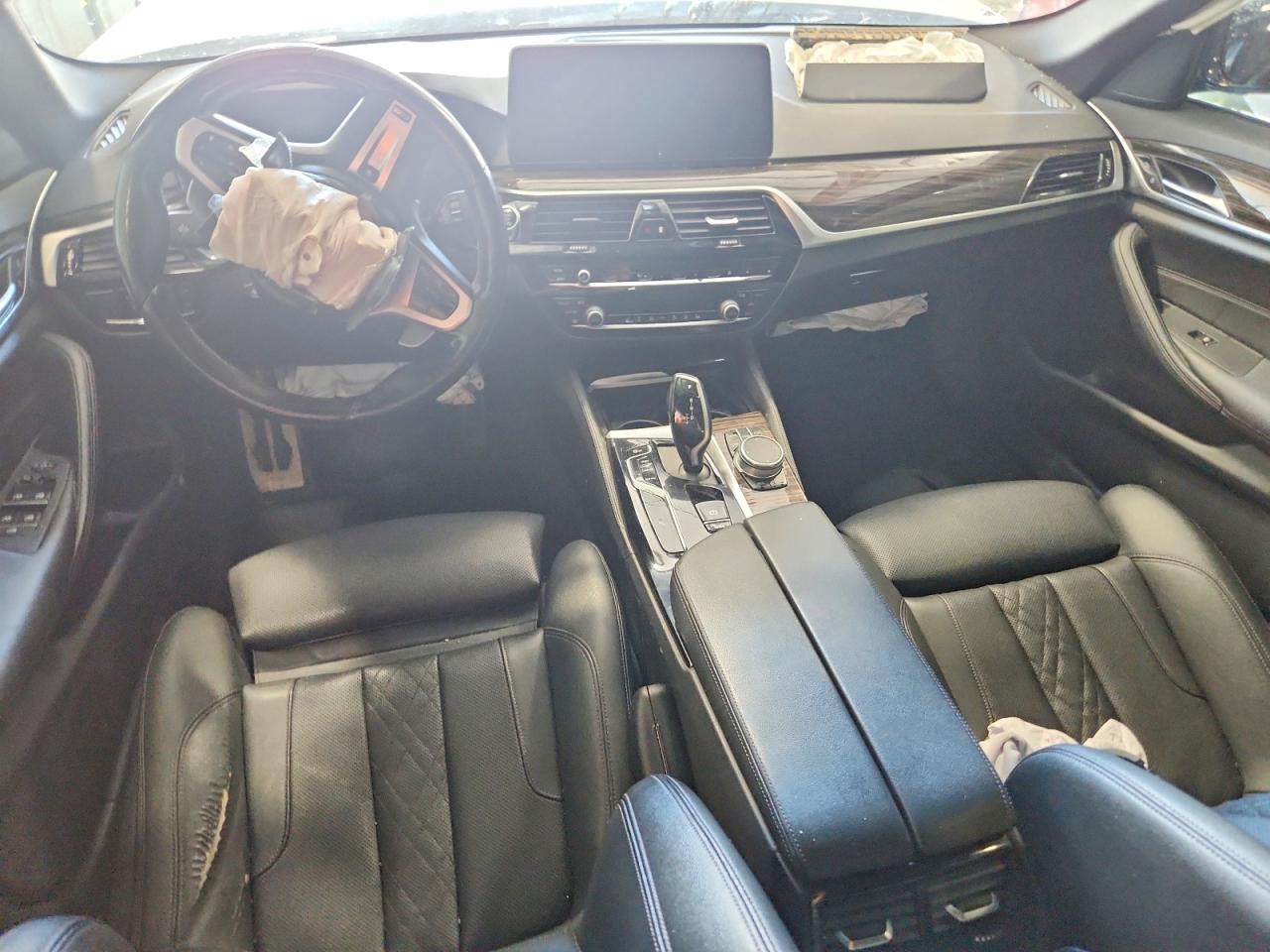 2022 BMW 5 SERIES